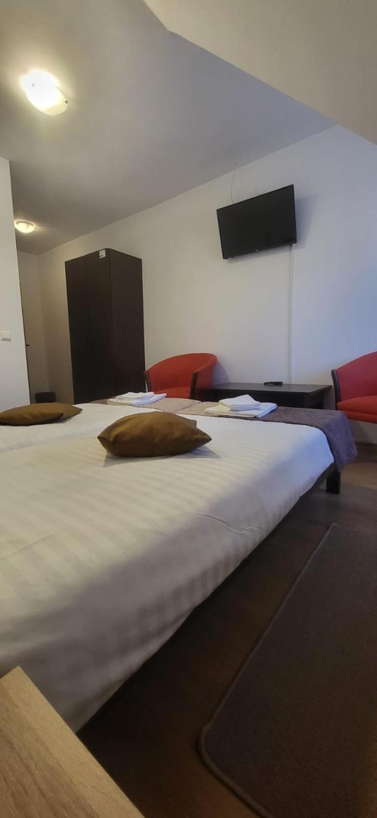 Отель Relax Greci Экстерьер фото