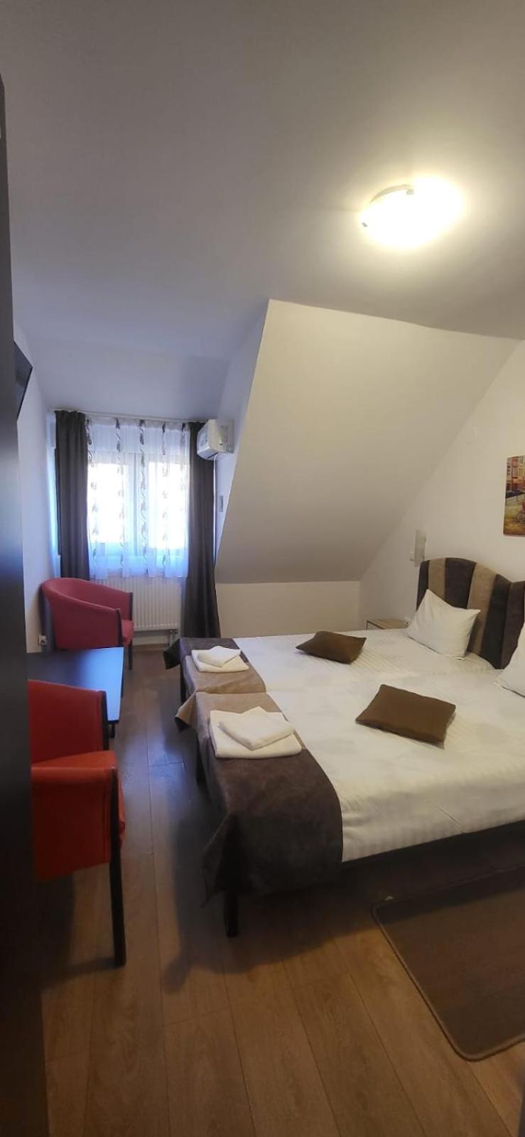 Отель Relax Greci Экстерьер фото