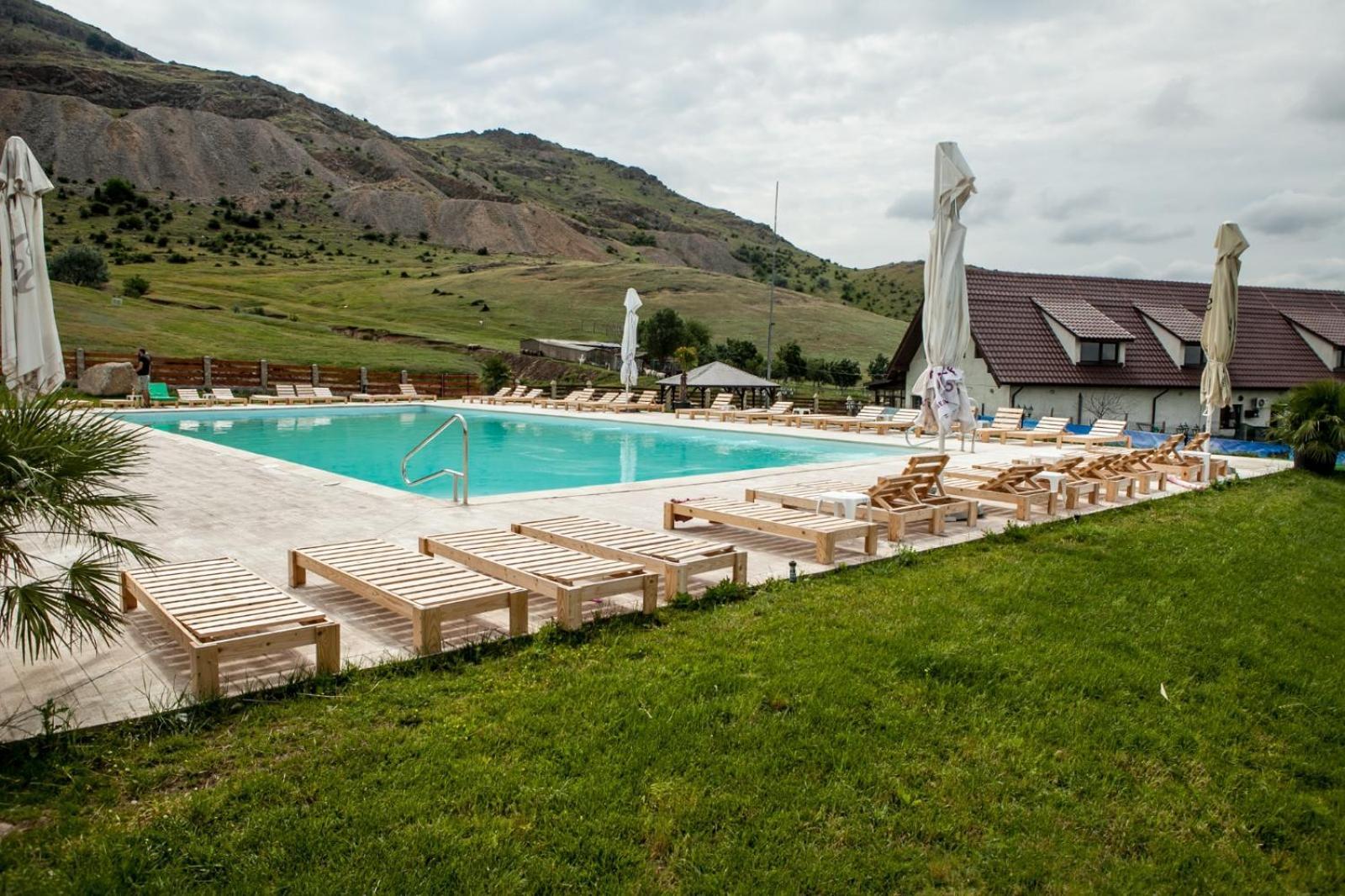 Отель Relax Greci Экстерьер фото