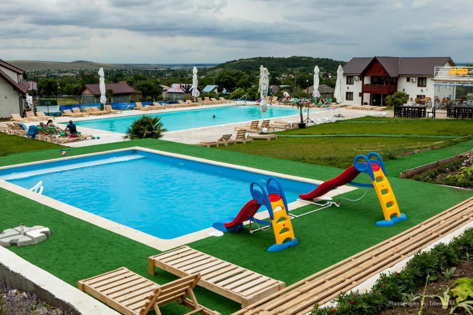 Отель Relax Greci Экстерьер фото