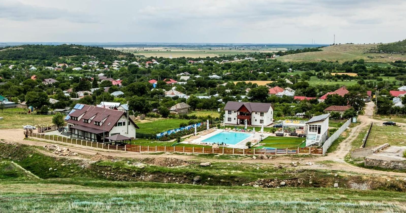 Отель Relax Greci Экстерьер фото